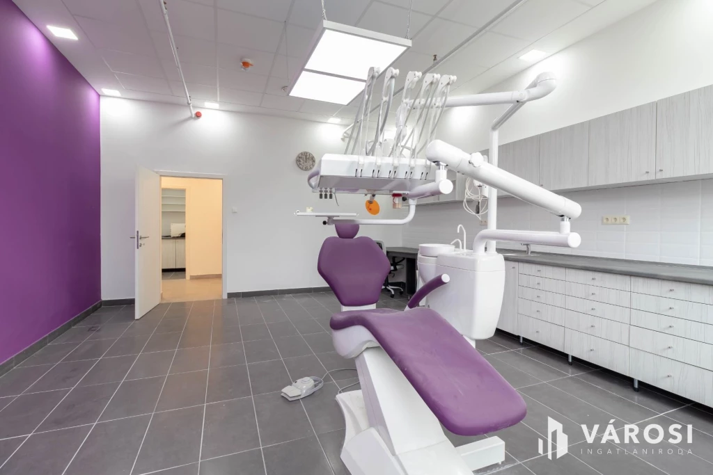 26 m2-es fogászati rendelő felszerelve, berendezve Újbudán