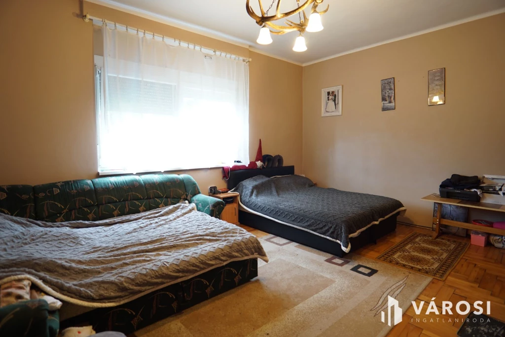 Átlagos állapotú, családi ház Sormáson