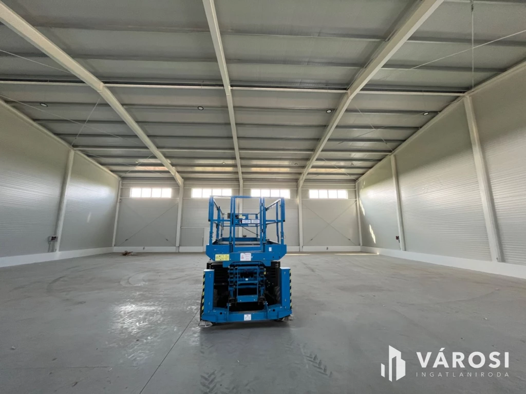 Debrecen Déli ipari park, új telephely csarnokkal kiadó!