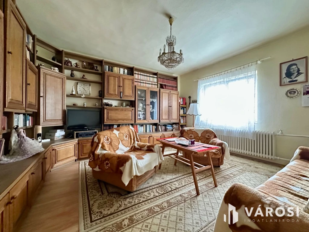 Kiváló adottságú, 3 szobás ikerház eladó!