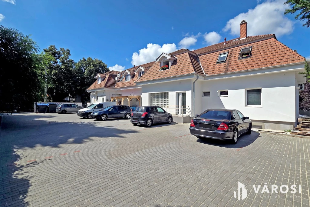 For sale store, Göd