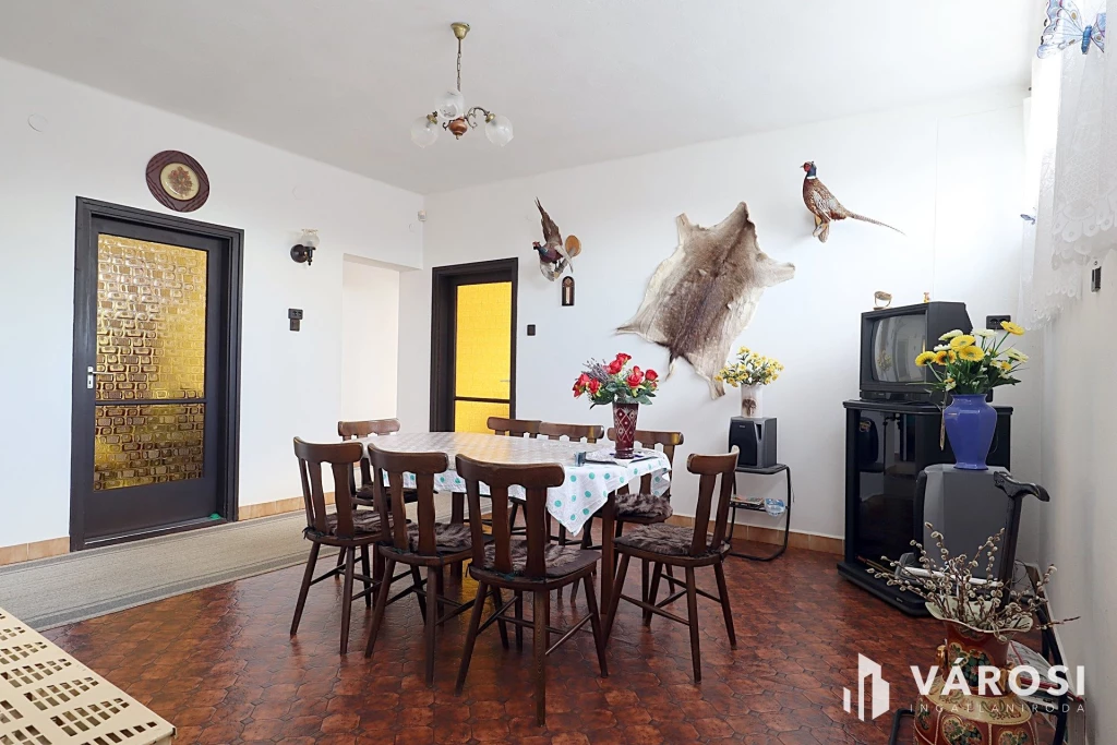 Bodonyban azonnal költözhető bútorozott családi ház eladó