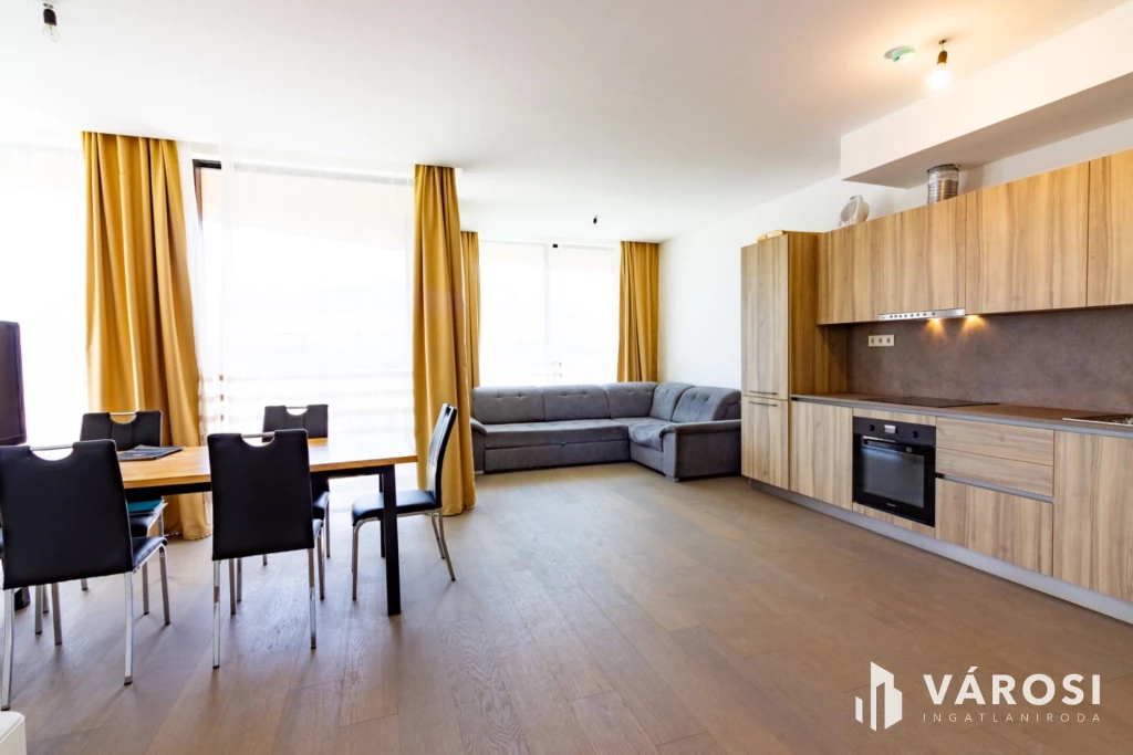 c3-1-name c2-19-name, Szeged, Rókus