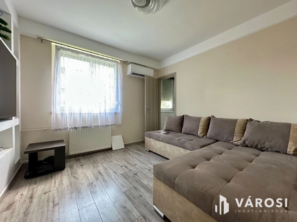 Gorkijon 1. emeleti, 1+2 félszobás, felújított lakás eladó!