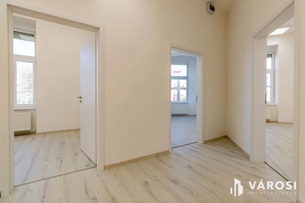 For sale brick flat, Budapest II. kerület, Országút