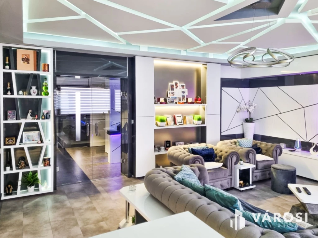 c3-1-name c2-2-name, Gyula, Belváros