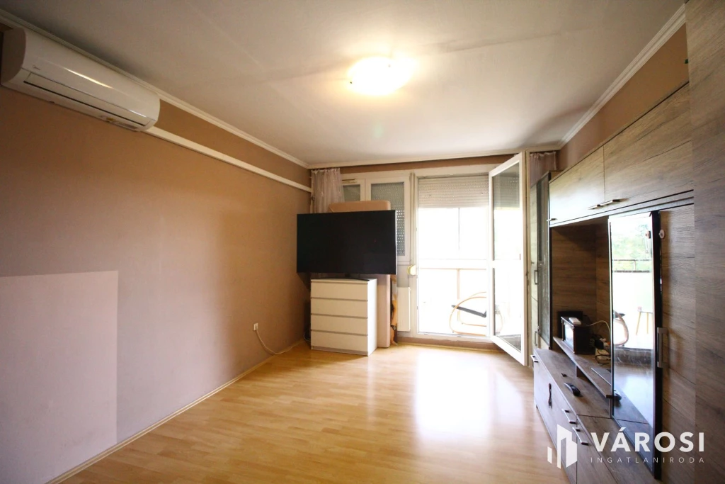 For sale panel flat, Orosháza