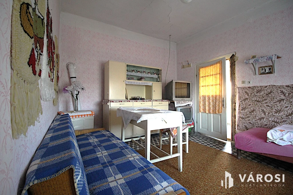 Áresés! Eladó családi ház Etesen