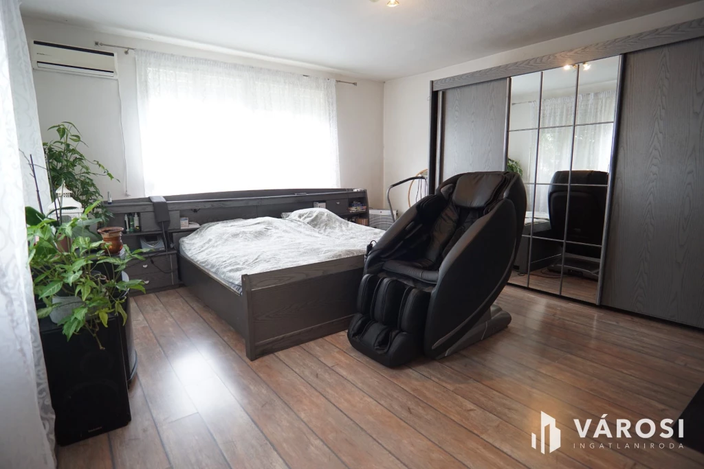 Szepetneken családi ház, sok lehetőséggel