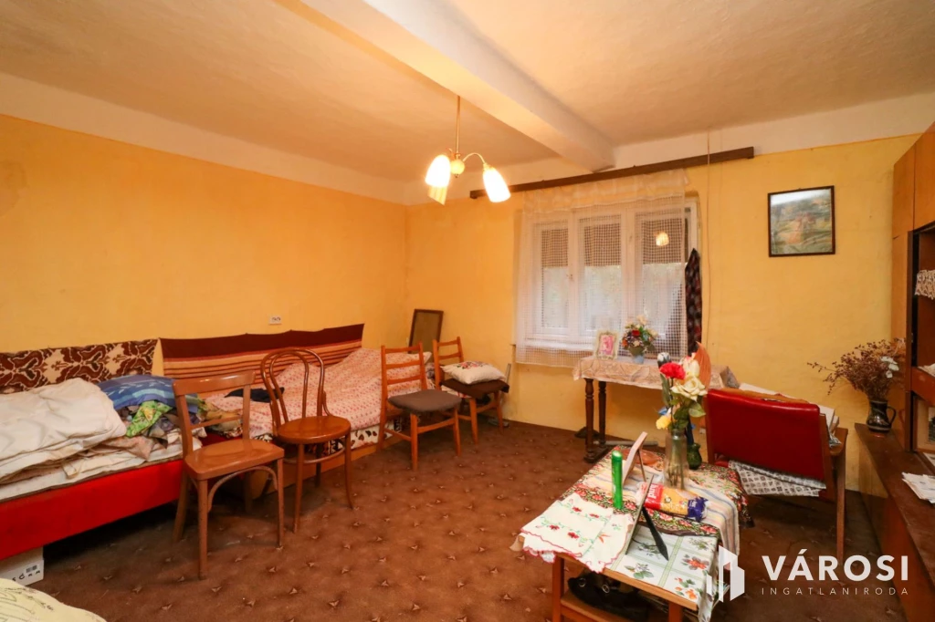 Vésztőn családi ház eladó a horgásztó közelében