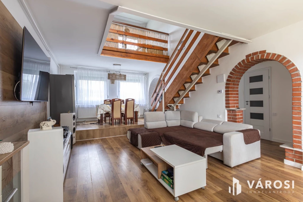 Kettő az egyben - családi ház és üzlet is