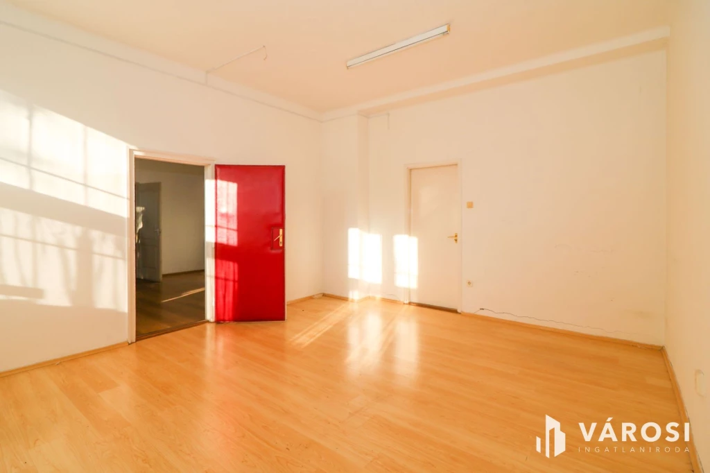 For sale office, office block, Békéscsaba, Belváros