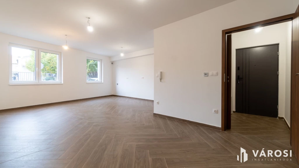 c3-1-name c2-19-name, Siófok, Belváros