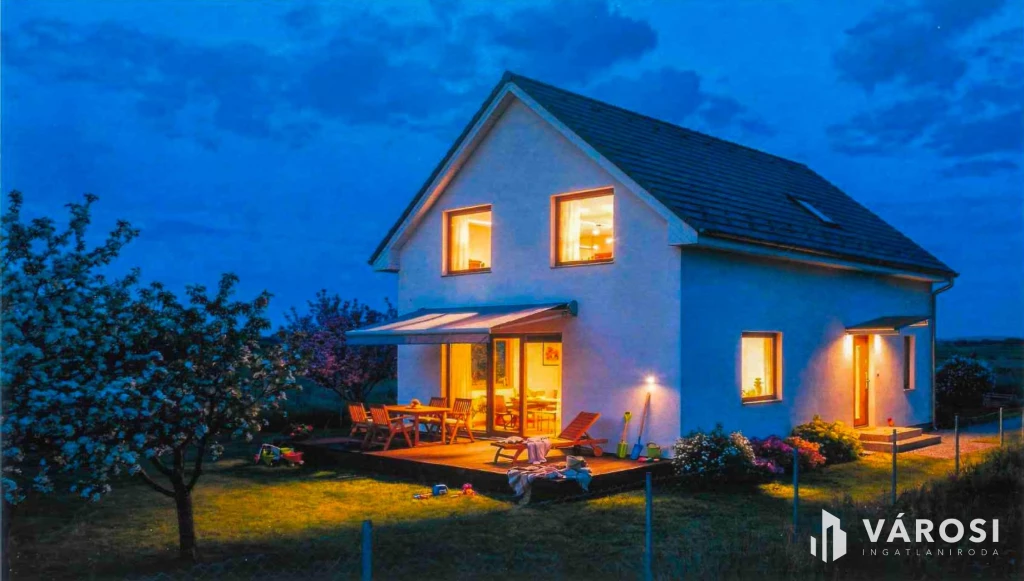 NAPPALI PLUSZ 4 VAGY 5 SZOBÁS CSALÁDI HÁZ SUBASÁN 02