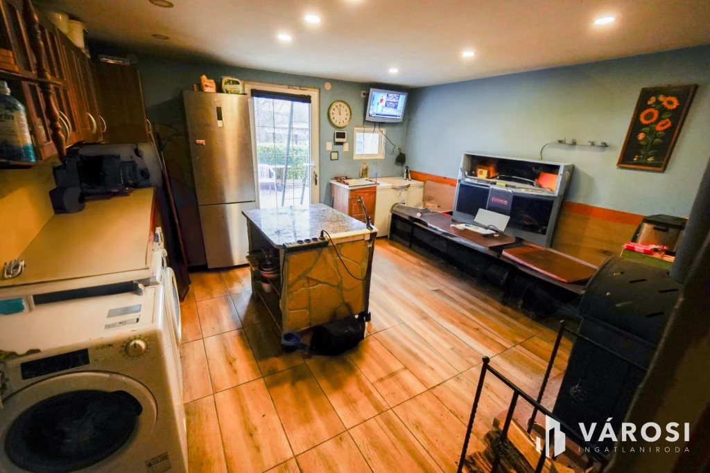 Vácon családi ház a tavak közelében!