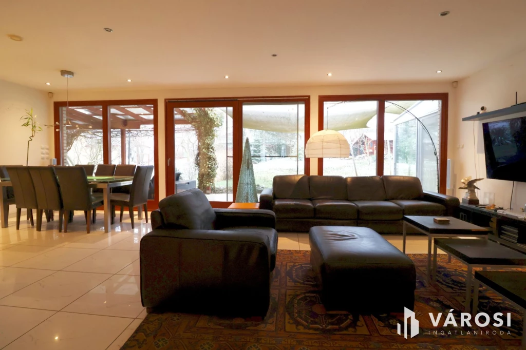 Kiadó természetközeli családi ház