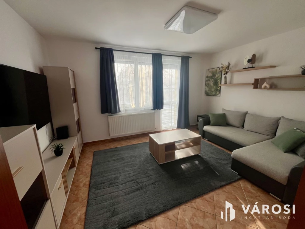 Felszerelt & Berendezett Otthonos Lakás Kiadó a Hadházi Úton