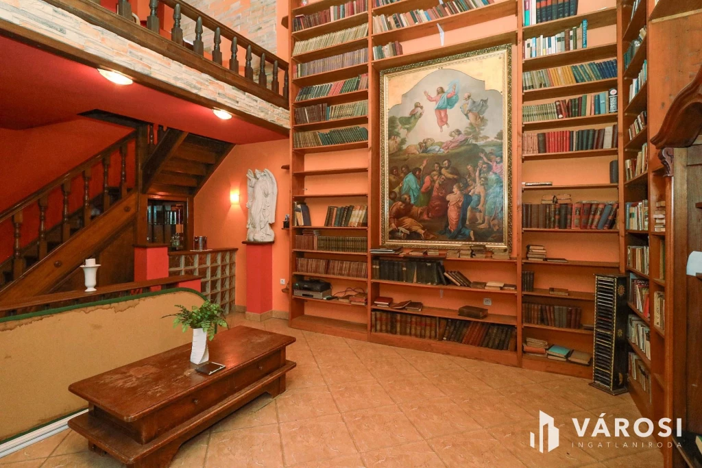 Kétlakásos családi ház Szentes belvárosában