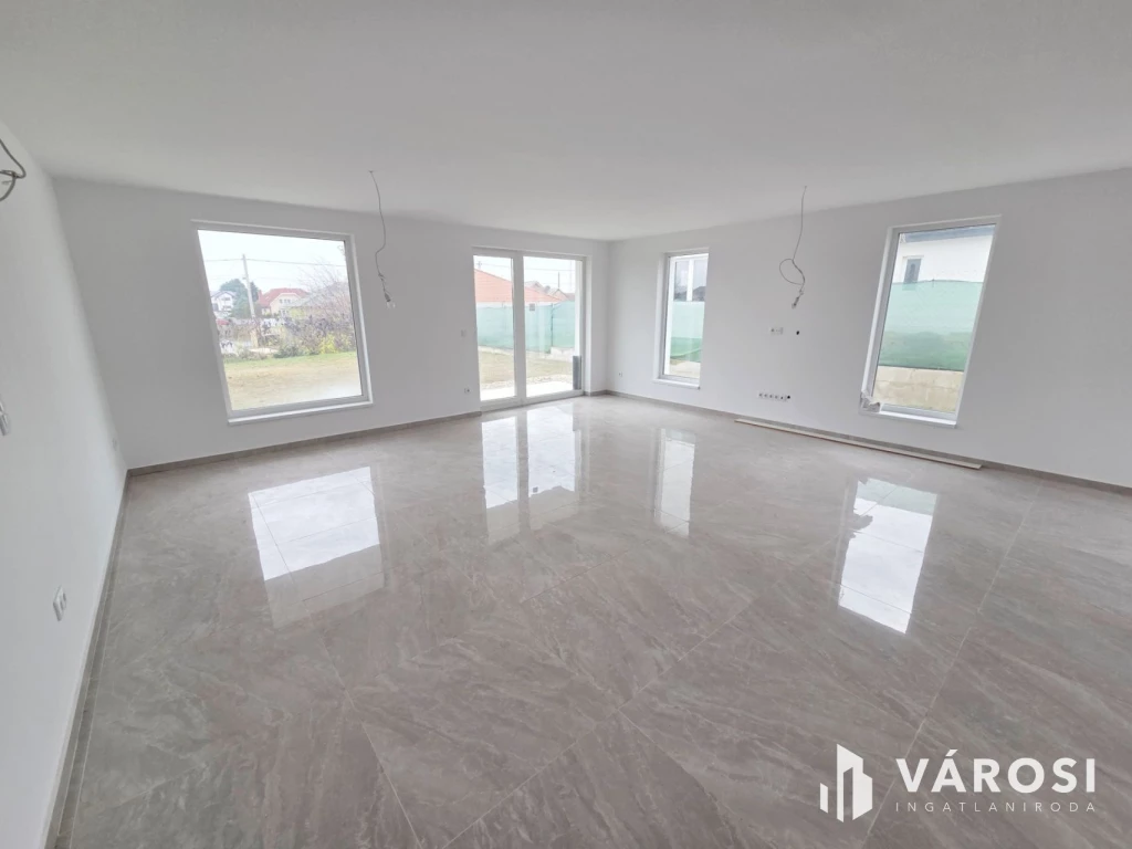 Kétgenerációs Modern Családi Otthon Soroksáron