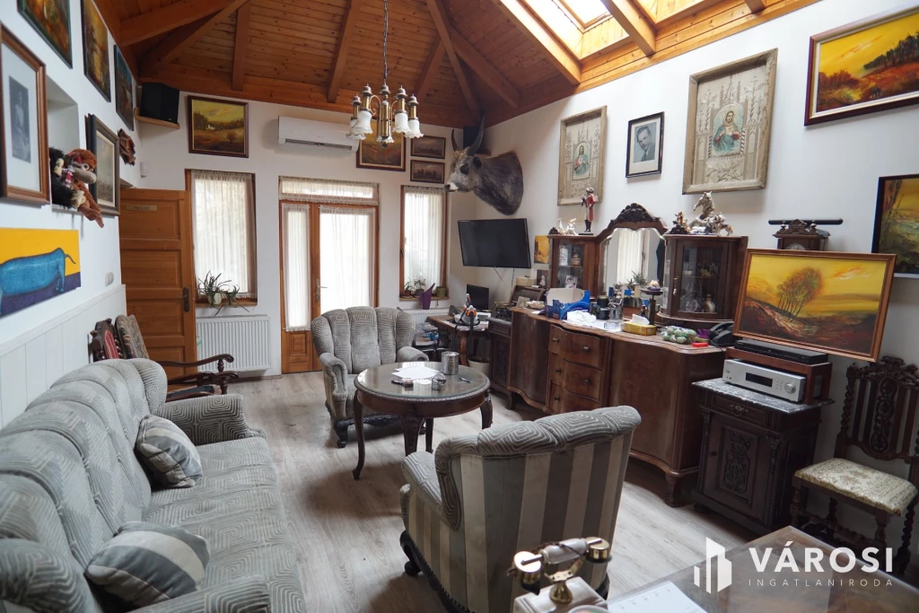 For sale depot, Sormás