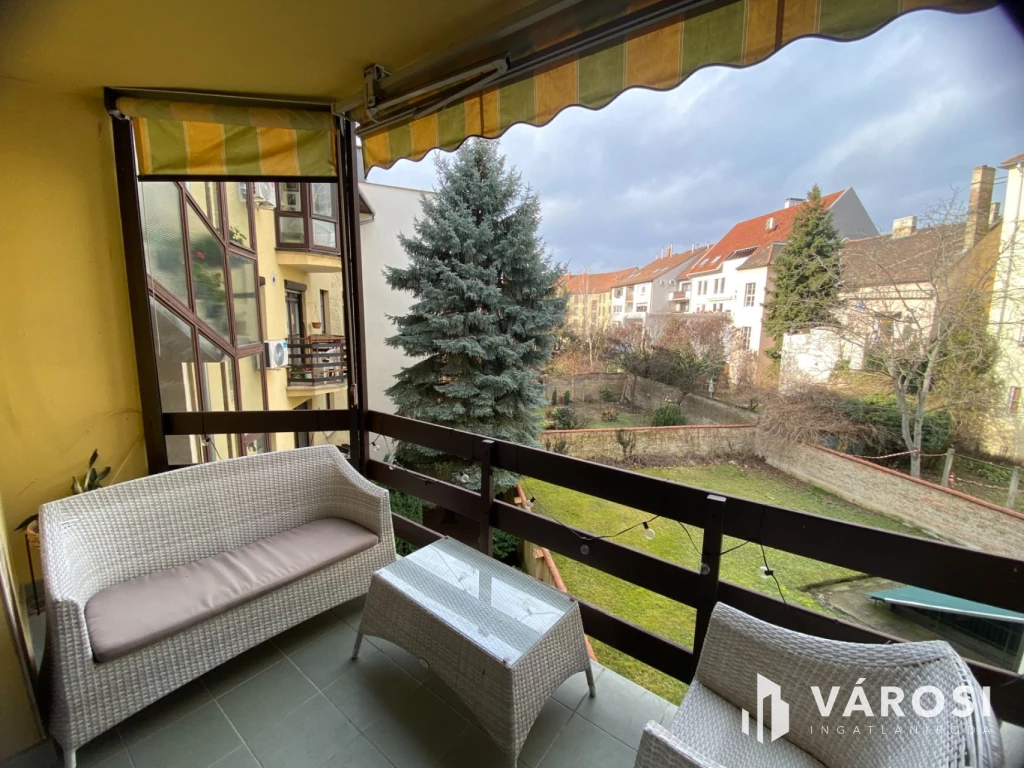 c3-1-name c2-19-name, Győr, Győr-Belváros