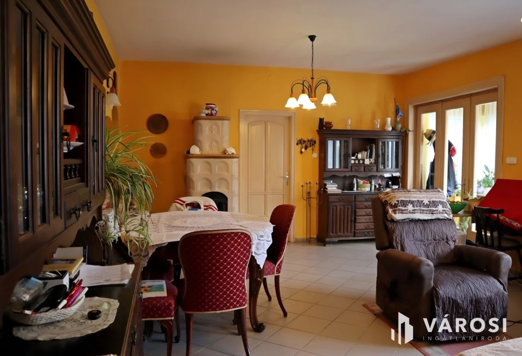 Balatonmáriafürdőn, családi ház, 150m-re a víztől