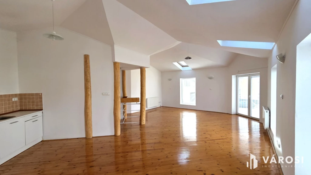 330 m2+120 m2 csarnok+ iroda Debrecen déli ipari övezet