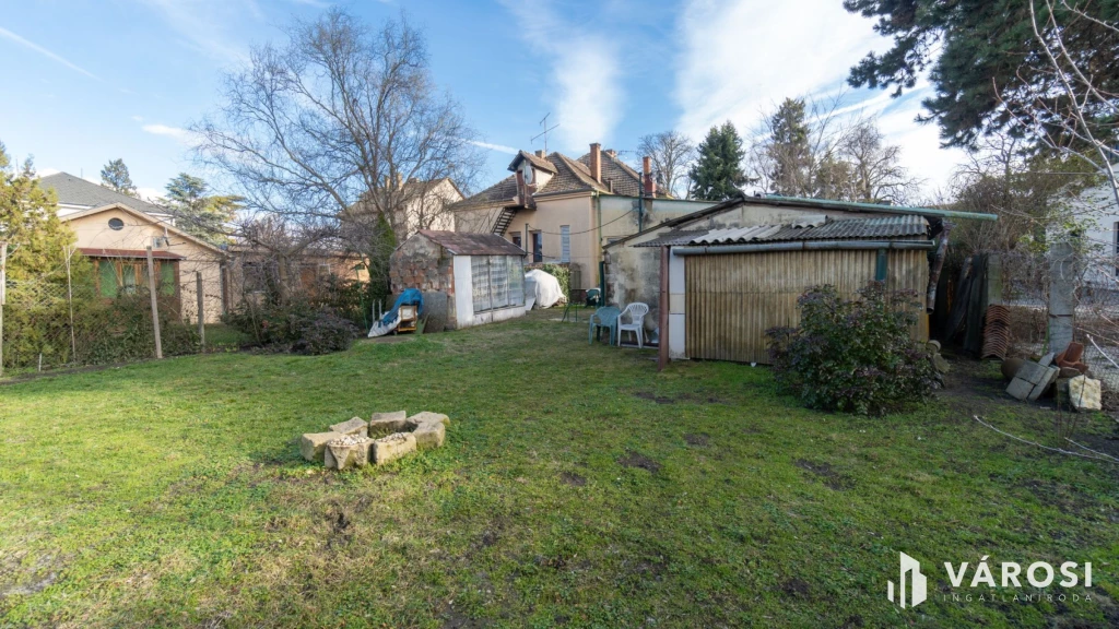 c3-1-name c2-19-name, Siófok, Belváros