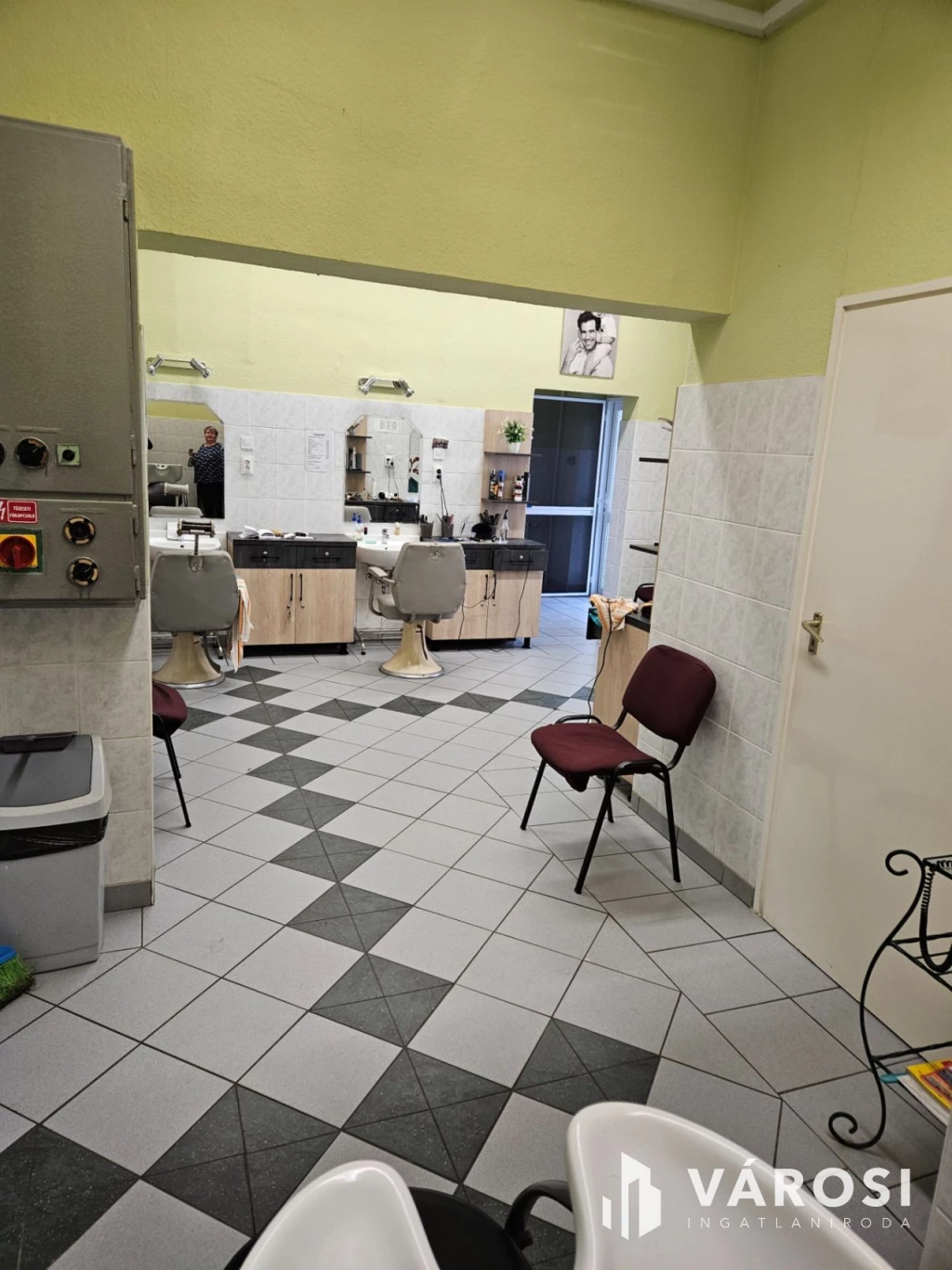 Debrecen Újkertben Nagyon Jó Üzlethelyiség Eladó!