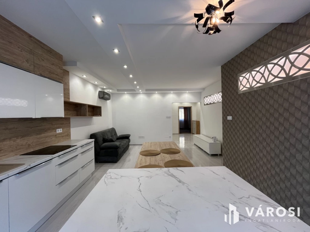 Debrecen Belvárosi 3 Szoba Nappalis Új Lakás Kiadó!