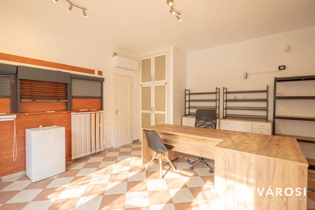 c3-2-name c2-69-name, Szeged, Alsóváros