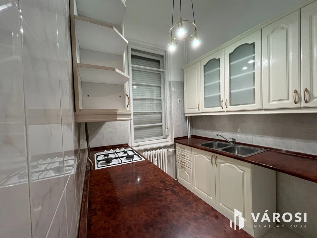 c3-1-name c2-19-name, Debrecen, Belváros