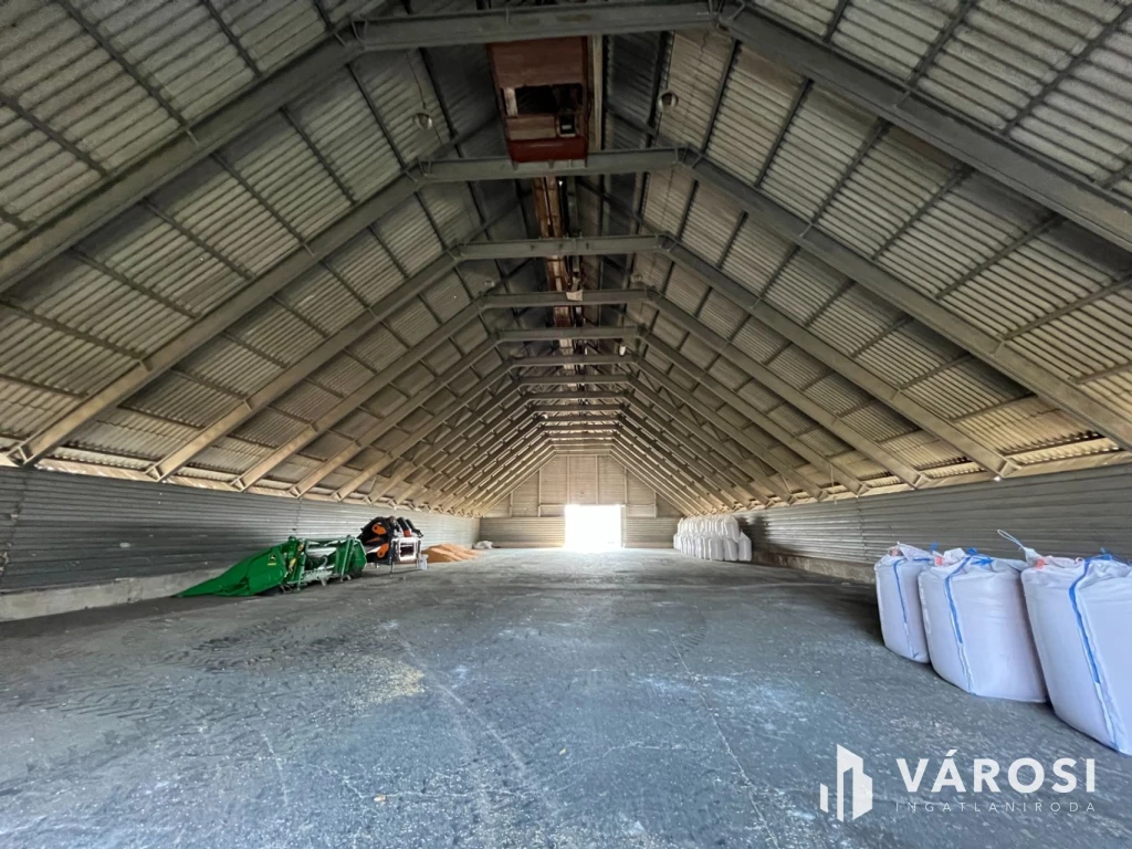 Rendkívül Jó Helyen, Debreceni Telephely Csarnokokkal!!!