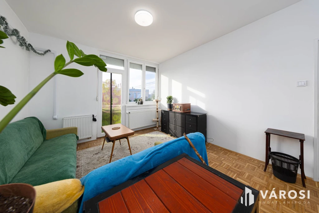 Nappali + kettes a TIK közelében