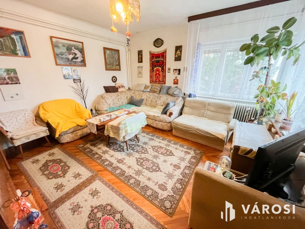 3 ingatlan 1 áráért Szentendrén!