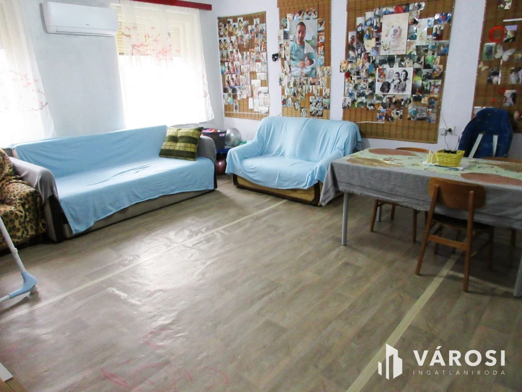 Kiszombori családi ház