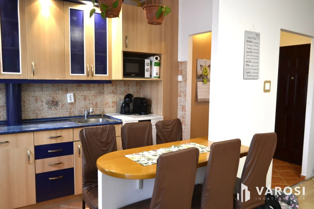 1,5 szoba+erkély! Szép panel lakás a Cholnokyn!