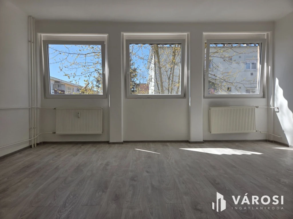 Városközponti távfűtéses lakás