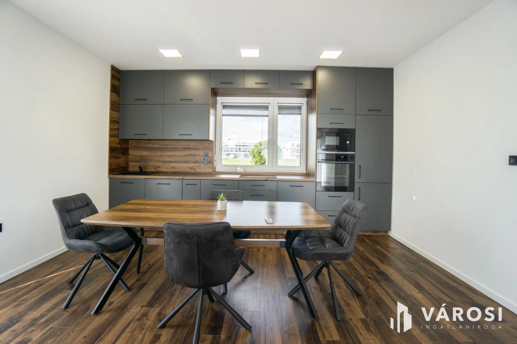 c3-2-name c2-2-name, Vámosszabadi