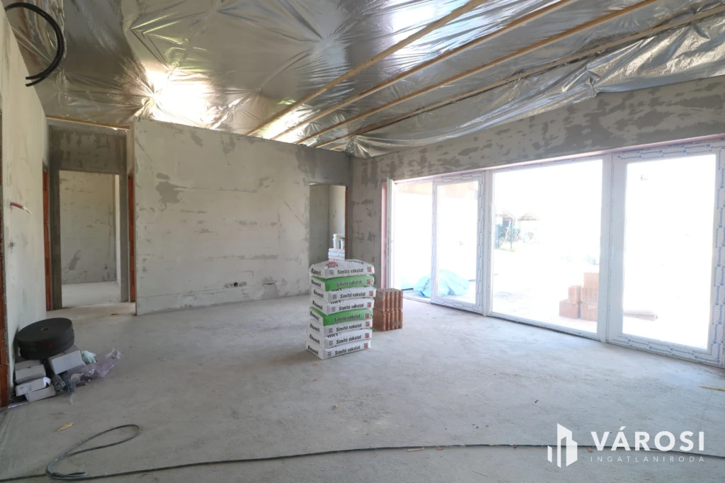 Kulcsrakész családi ház, 10 éves szaldó elszámolással.