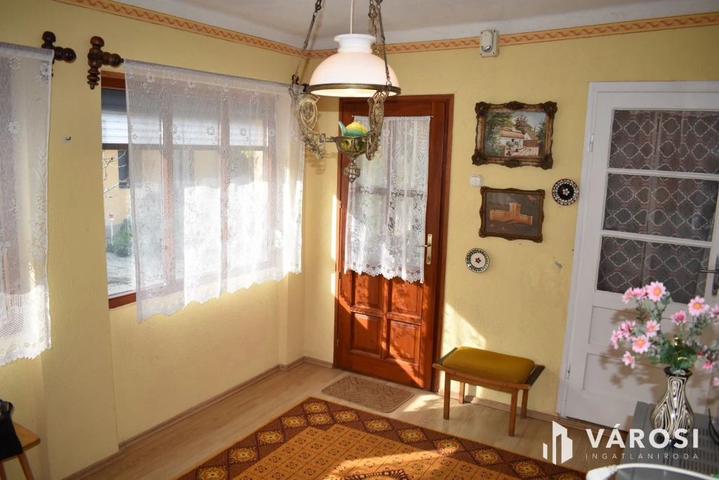 4 szobás családi ház az élővízcsatorna partján!