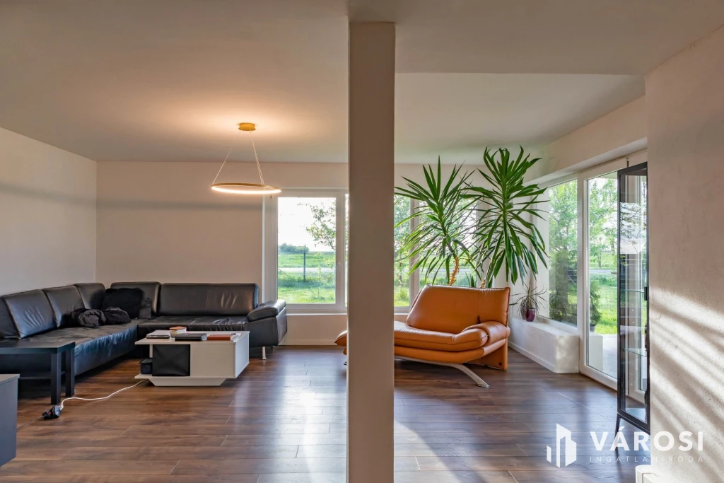 Modern,idilli tanya Kondoros határában