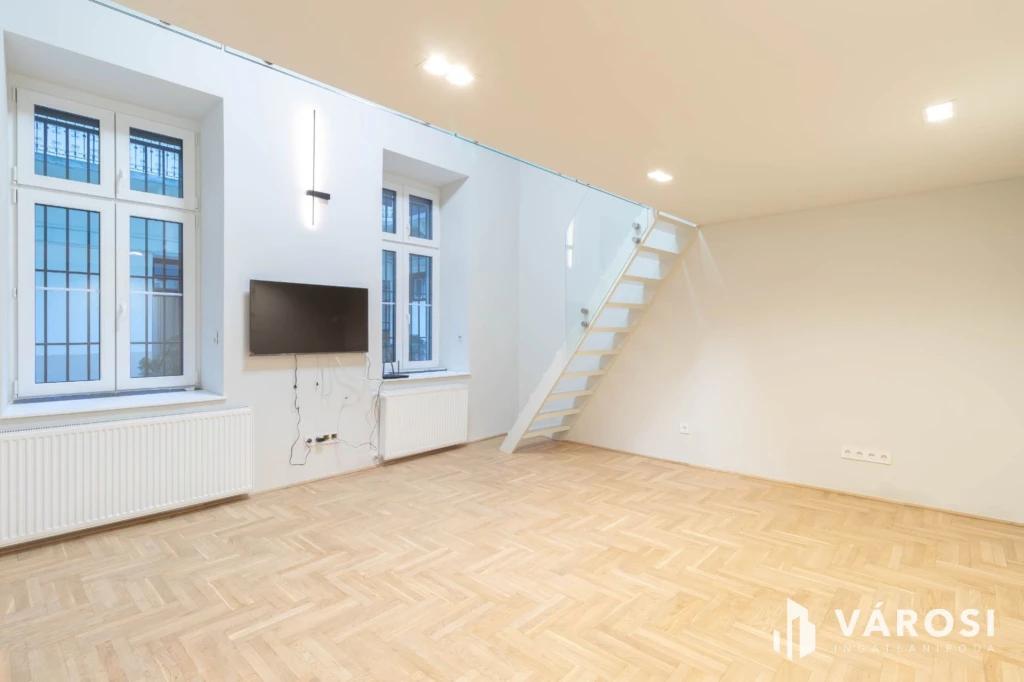 Nyugati közeli, felújított, földszinti, 36 m2-es iroda kiadó