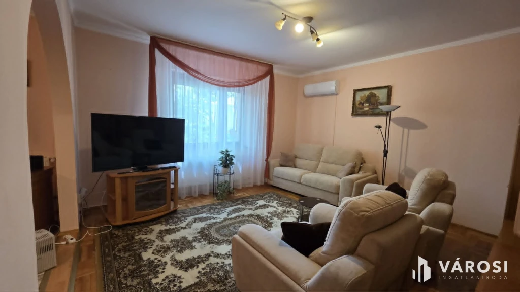 c3-2-name c2-1-name, Debrecen, Belváros