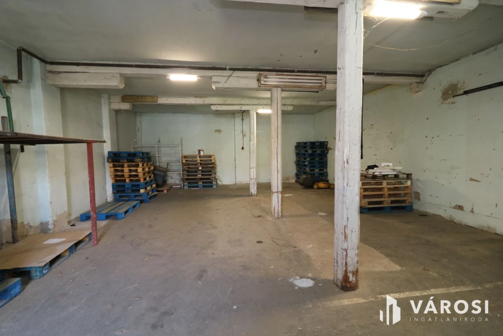 Kiadó 75 m²-es raktárhelyiség Békéscsabán, Jaminában