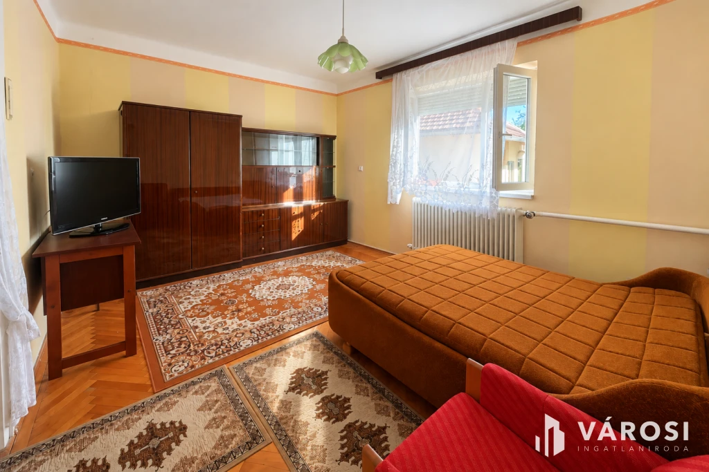 Debrecen-Józsa szép utcájában, családi ház eladó!