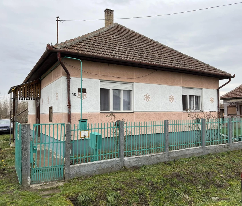 For sale house, Tyukod, Bajcsy-Zsilinszky út 10