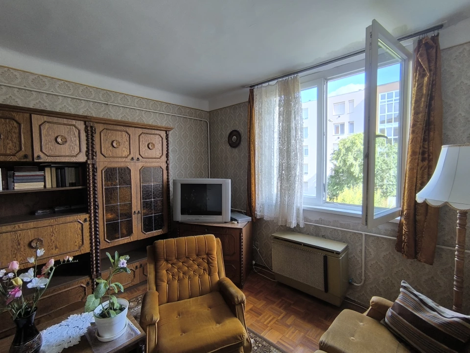 For sale panel flat, Szolnok