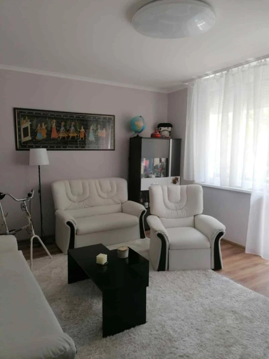 Eladó téglalakás, Békéscsaba