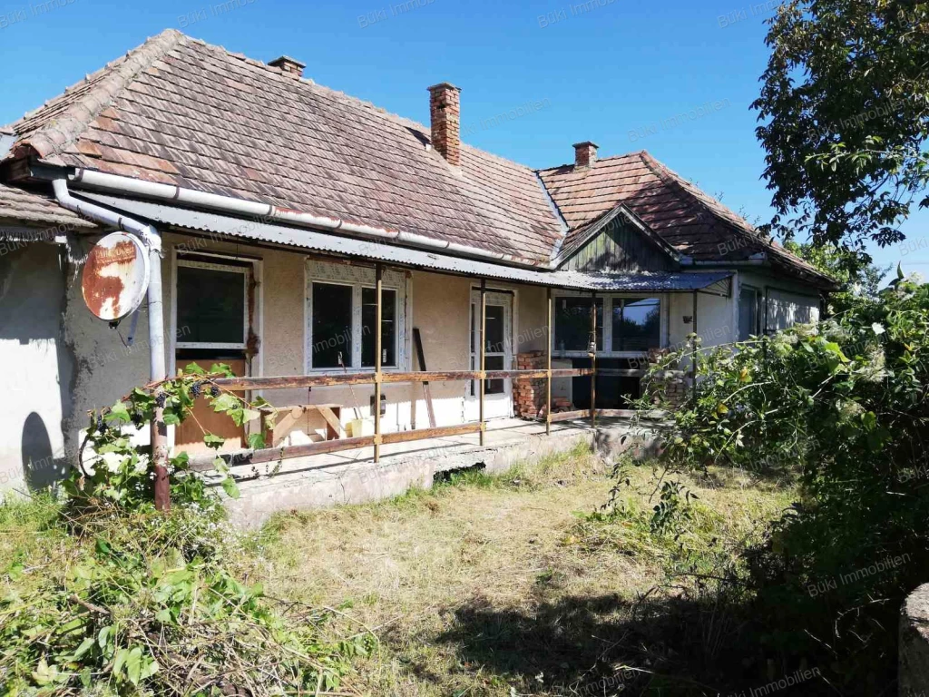 For sale house, Varsány